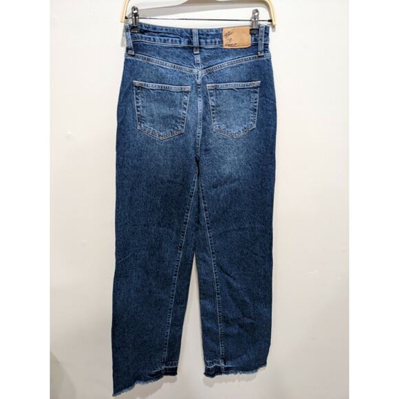 We The Free People Sz 26 Relaxed Straight Slouch Blue Frayed Hem Pockets Stretch - Picture 4 of 9